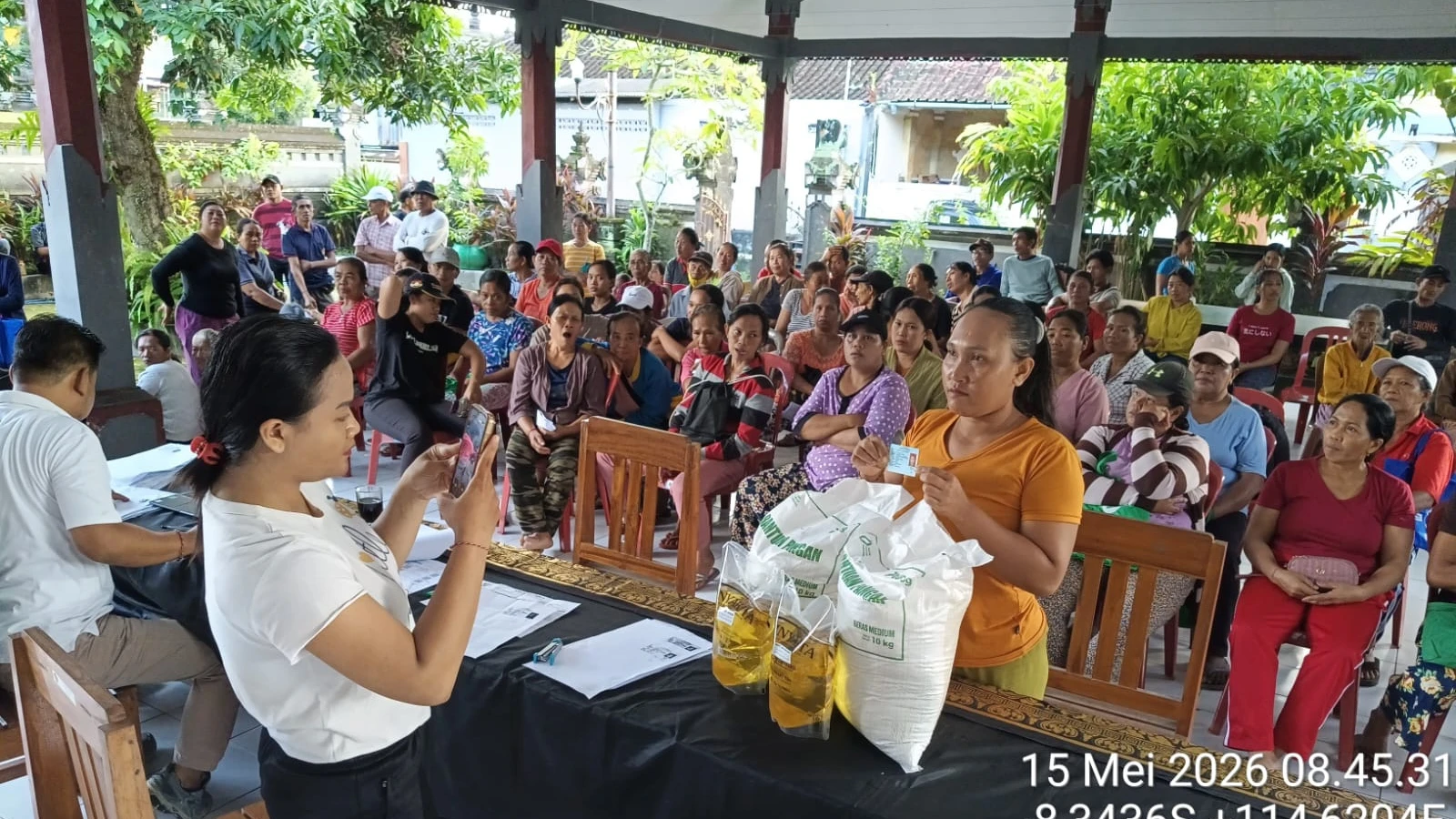 Kelurahan Baler Bale Agung Penyaluran Bantuan Pangan Beras dan Minyak Goreng  Bulan Februari Maret Tahun 2026